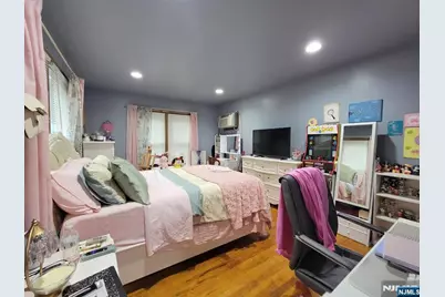 312 Passaic Avenue, Hasbrouck Heights, NJ 07604 - Photo 14