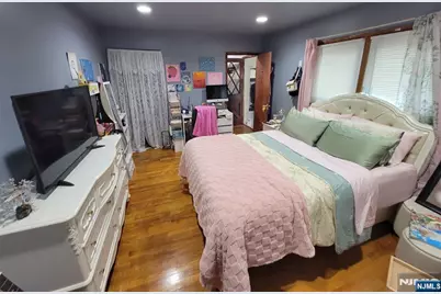 312 Passaic Avenue, Hasbrouck Heights, NJ 07604 - Photo 16