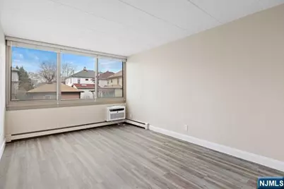 515 Anderson Avenue 2H #2H, Cliffside Park, NJ 07010 - Photo 8