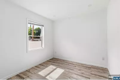 16 W Grove Street, Bogota, NJ 07603 - Photo 8