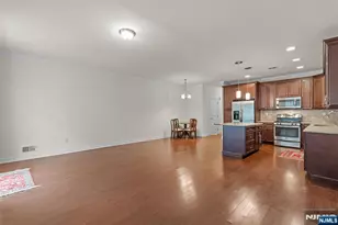52 Parkside Dr, Wanaque, NJ 07420 - Photo 4