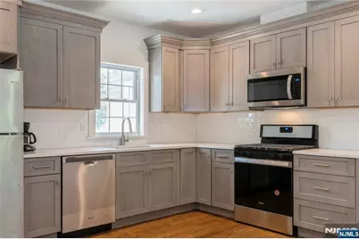 107 Woodcliff Avenue, Woodcliff Lake, NJ 07677 - Photo 12