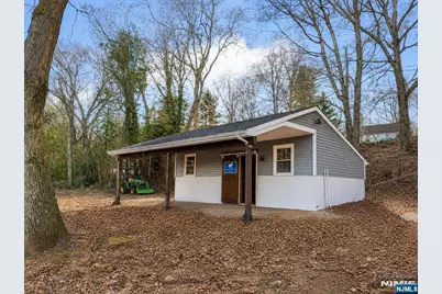 107 Woodcliff Avenue, Woodcliff Lake, NJ 07677 - Photo 14