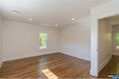 107 Woodcliff Avenue, Woodcliff Lake, NJ 07677 - Photo 10