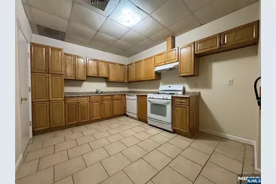 146 Midland Avenue 1 #1, Kearny, NJ 07032 - Photo 4