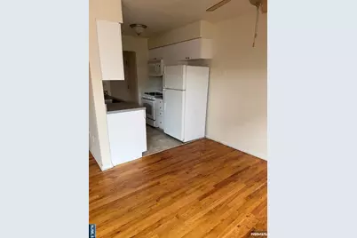 79 Washington Avenue 6 #6, Dumont, NJ 07628 - Photo 2