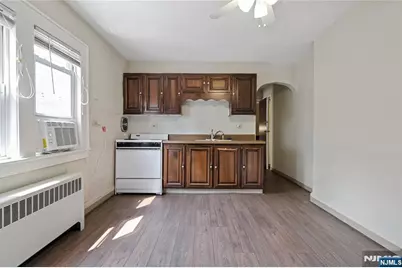 124 Weinmanns Boulevard 2 #2, Wayne, NJ 07470 - Photo 4