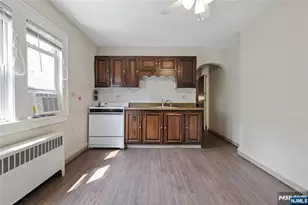 124 Weinmanns Blvd 2, Wayne, NJ 07470 - Photo 4