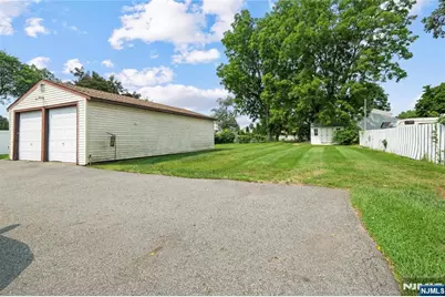 124 Weinmanns Boulevard 2 #2, Wayne, NJ 07470 - Photo 12