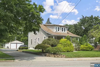 124 Weinmanns Boulevard 2 #2, Wayne, NJ 07470 - Photo 2