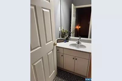 1014 Cunningham Court, Belleville, NJ 07109 - Photo 10