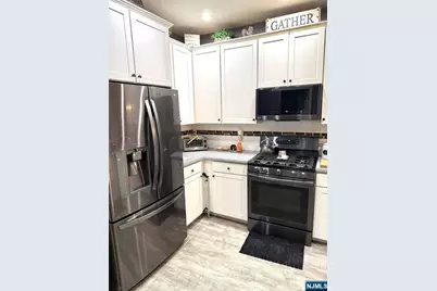1014 Cunningham Court, Belleville, NJ 07109 - Photo 18