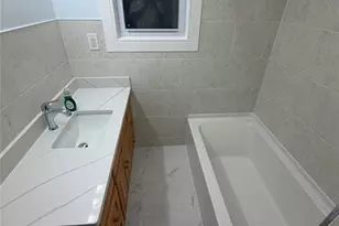 101 Rochelle Ave 2nd Floor, Rochelle Park Township, NJ 07662 - Photo 8