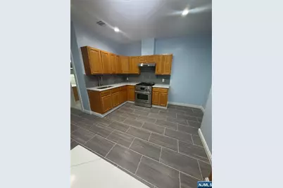 101 Rochelle Avenue 2nd Floor #2nd Floor, Rochelle Park Township, NJ 07662 - Photo 2