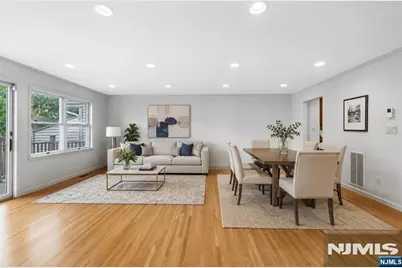 477 Undercliff Avenue, Edgewater, NJ 07020 - Photo 8