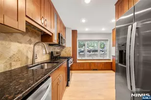 477 Undercliff Ave, Edgewater, NJ 07020 - Photo 10