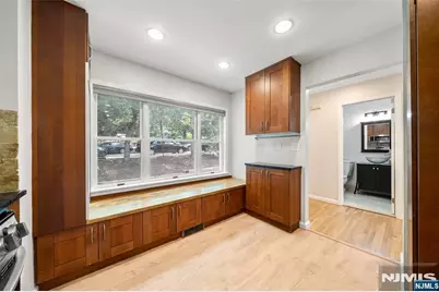 477 Undercliff Avenue, Edgewater, NJ 07020 - Photo 12