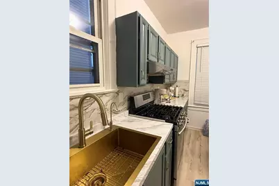 16 Hazel Place, Irvington, NJ 07111 - Photo 2