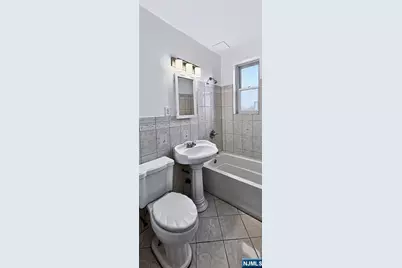 1700 Kennedy Boulevard 42 #42, Union City, NJ 07087 - Photo 14
