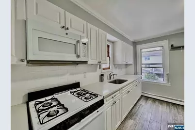 35-37 Ridgefield Avenue 2 #2, Ridgefield Park, NJ 07660 - Photo 4