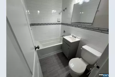 125 Lawrence Street 3C #3C, Hackensack, NJ 07601 - Photo 4