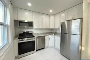 21 Livingston Ave 2nd Fl, Lyndhurst Township, NJ 07071 - Photo 12
