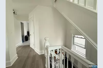21 Livingston Avenue 2nd Fl #2nd fl, Lyndhurst Township, NJ 07071 - Photo 26