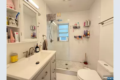 21 Livingston Avenue 2nd Fl #2nd fl, Lyndhurst Township, NJ 07071 - Photo 22