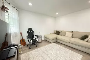 21 Livingston Ave 2nd Fl, Lyndhurst Township, NJ 07071 - Photo 4