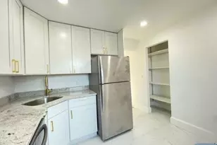 21 Livingston Ave 2nd Fl, Lyndhurst Township, NJ 07071 - Photo 10