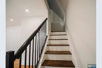 180 Larch Avenue, Teaneck Township, NJ 07666 - Photo 12