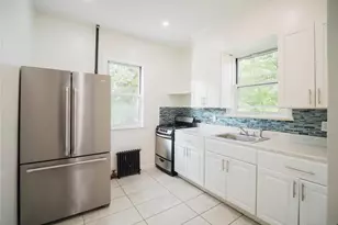180 Larch Ave, Teaneck Township, NJ 07666 - Photo 4