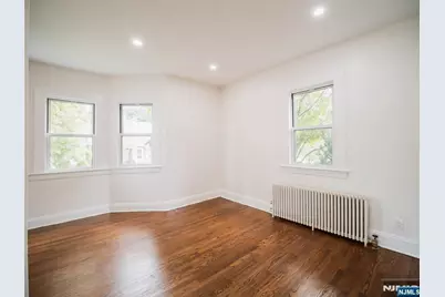 180 Larch Avenue, Teaneck Township, NJ 07666 - Photo 10