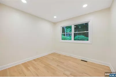 61 Mackay Avenue, Waldwick, NJ 07463 - Photo 20