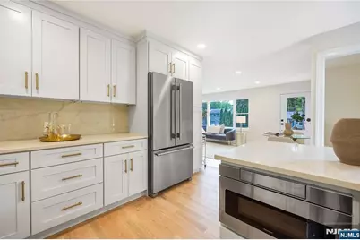 61 Mackay Avenue, Waldwick, NJ 07463 - Photo 14