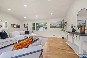 100 Pier Ln, Fairfield, NJ 07004 - Photo 6