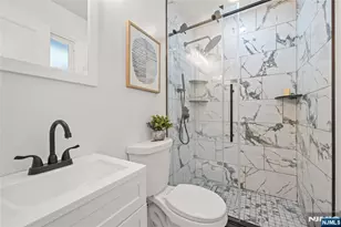 100 Pier Ln, Fairfield, NJ 07004 - Photo 16