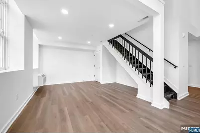 315 Railroad Avenue 101 #101, East Rutherford, NJ 07073 - Photo 4