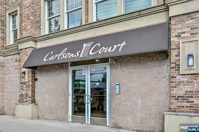 7716 Kennedy Boulevard 3E #3E, North Bergen, NJ 07047 - Photo 2