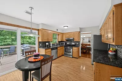 557 Westwood Avenue, River Vale Township, NJ 07675 - Photo 4