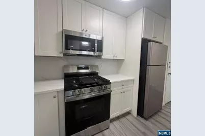 16 Elm Street 8 #8, Bergenfield, NJ 07621 - Photo 6