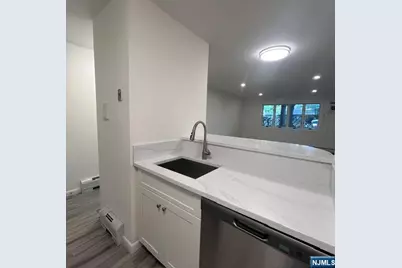 16 Elm Street 8 #8, Bergenfield, NJ 07621 - Photo 4