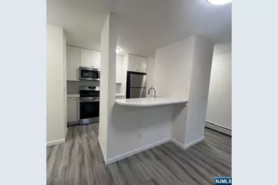 16 Elm Street 3 #3, Bergenfield, NJ 07621 - Photo 4