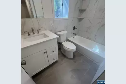 16 Elm Street 8 #8, Bergenfield, NJ 07621 - Photo 8