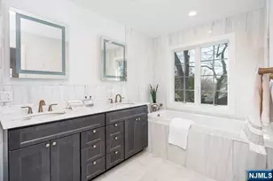 223 Hillcrest Dr, Paramus, NJ 07652 - Photo 10