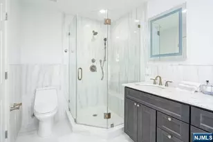 223 Hillcrest Dr, Paramus, NJ 07652 - Photo 14