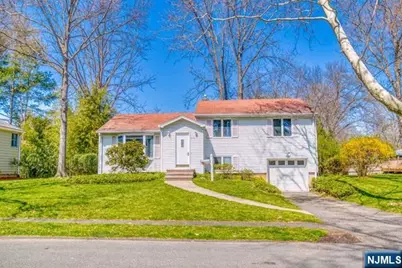 23 Smith Court, Closter, NJ 07624 - Photo 1