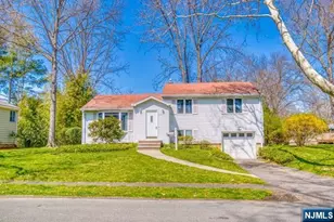 23 Smith Ct, Closter, NJ 07624 - Photo 1