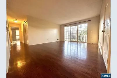 303 Linden Street 303 #303, Mahwah, NJ 07430 - Photo 10
