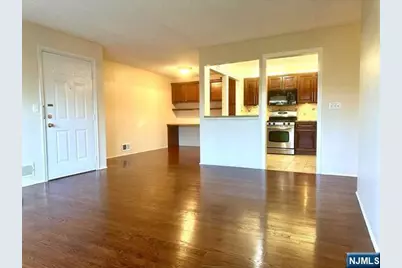 303 Linden Street 303 #303, Mahwah, NJ 07430 - Photo 4